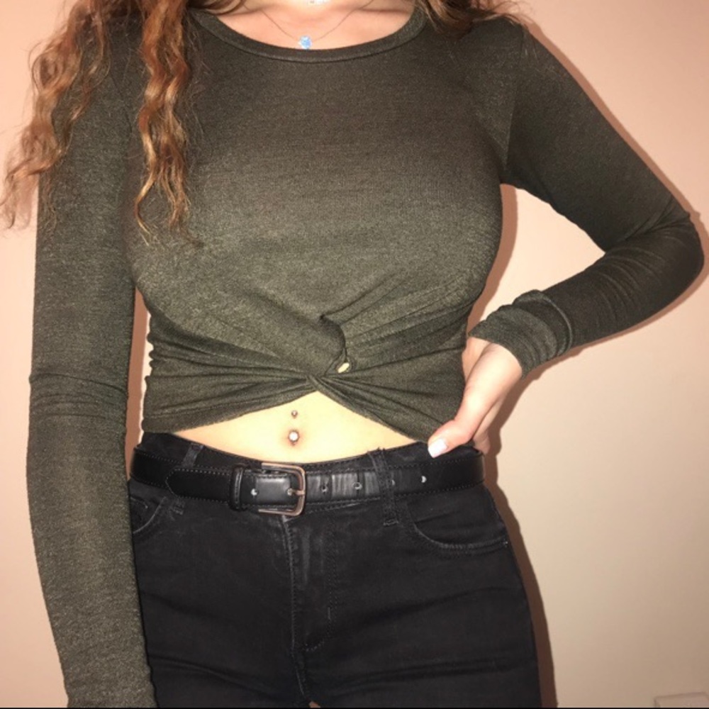 Wilfred Free dark green front knot long sleeve
